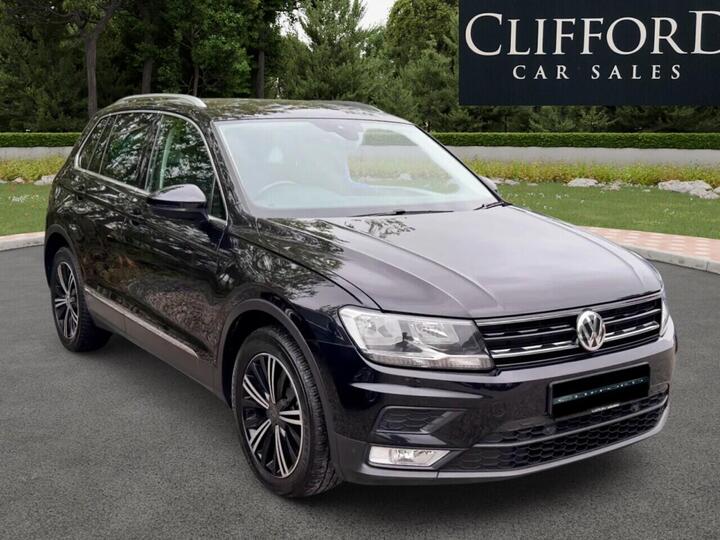 Volkswagen TIGUAN 2.0 TDI BlueMotion Tech SE Navigation Euro 6 (s/s) 5dr