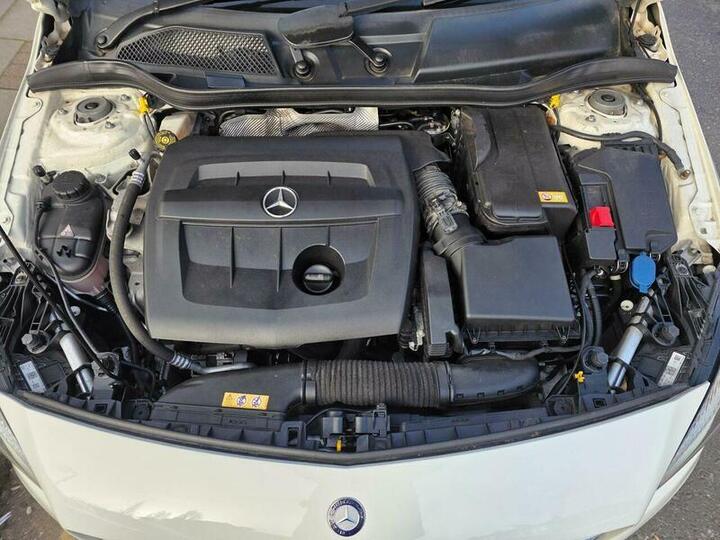 Mercedes-Benz A Class 1.5 A180d Sport (Premium) 7G-DCT Euro 6 (s/s) 5dr Mercedes-Benz A Class 1.5 A180d Sport (Premium) 7G-DCT Euro 6 (s/s) 5dr