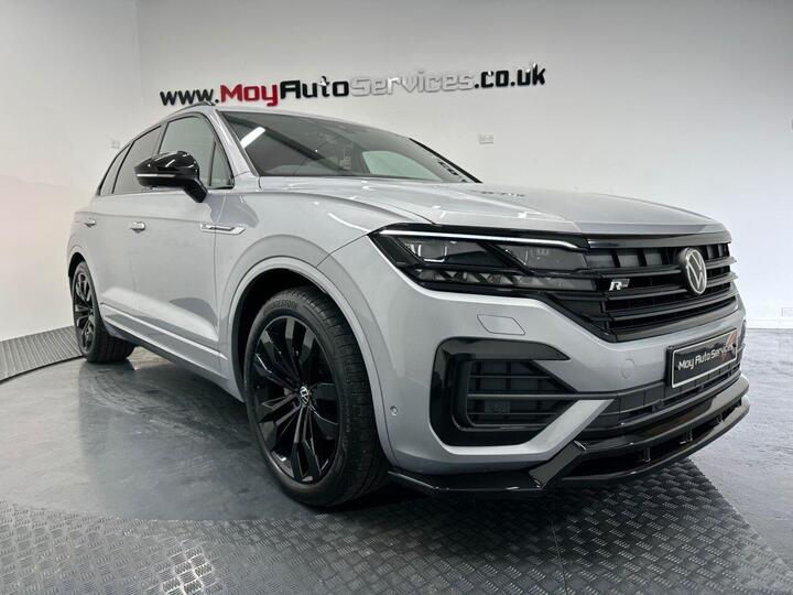 Volkswagen TOUAREG 3.0 TDI V6 Black Edition Tiptronic 4Motion Euro 6 (s/s) 5dr Volkswagen TOUAREG 3.0 TDI V6 Black Edition Tiptronic 4Motion Euro 6 (s/s) 5dr