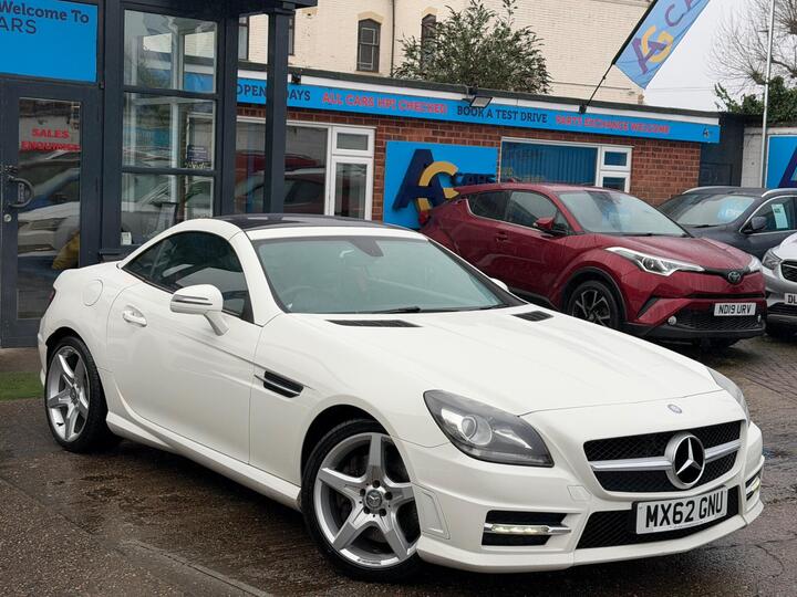 Mercedes-Benz SLK 1.8 SLK200 BlueEfficiency AMG Sport Euro 5 (s/s) 2dr Mercedes-Benz SLK 1.8 SLK200 BlueEfficiency AMG Sport Euro 5 (s/s) 2dr