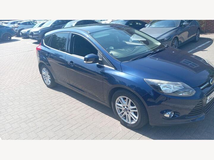 Ford Focus 1.0T EcoBoost Titanium Euro 5 (s/s) 5dr