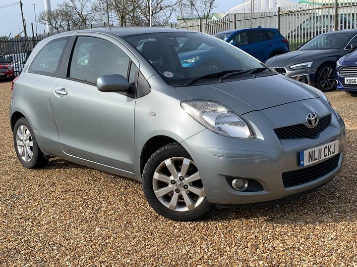 Toyota Yaris 1.0 VVT-i T Spirit Euro 5 3dr