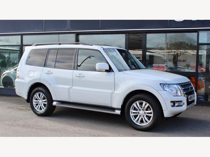 Mitsubishi SHOGUN 3.2 DI-DC SG3 Auto 4WD Euro 6 5dr LWB Mitsubishi SHOGUN 3.2 DI-DC SG3 Auto 4WD Euro 6 5dr LWB