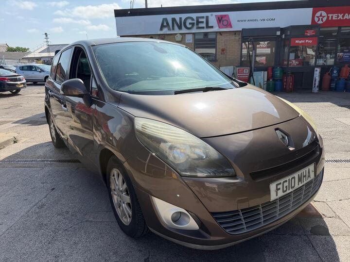 Renault Grand Scenic 1.5 DCi Privilege TomTom Euro 4 5dr