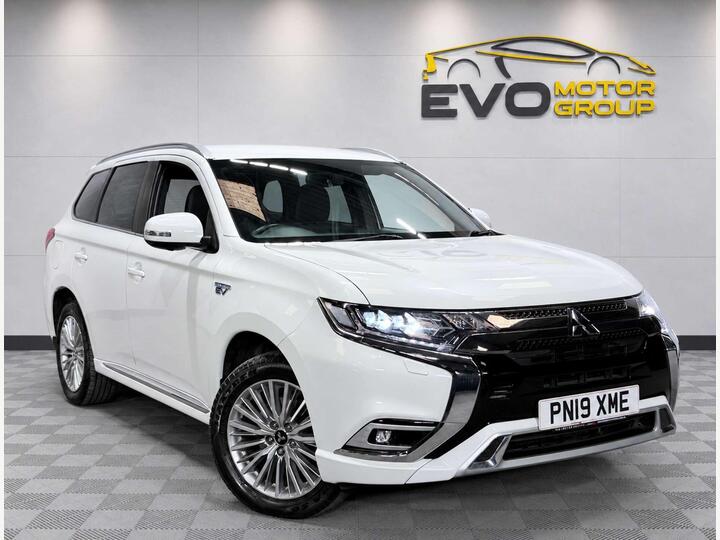 Mitsubishi OUTLANDER 2.4h TwinMotor 13.8kWh 4h CVT 4WD Euro 6 (s/s) 5dr