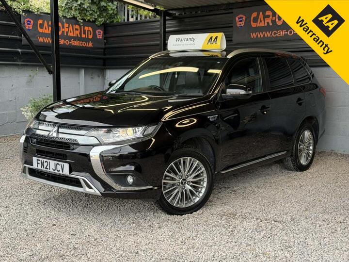 Mitsubishi OUTLANDER 2.4h TwinMotor 13.8kWh Dynamic Safety CVT 4WD Euro 6 (s/s) 5dr Mitsubishi OUTLANDER 2.4h TwinMotor 13.8kWh Dynamic Safety CVT 4WD Euro 6 (s/s) 5dr