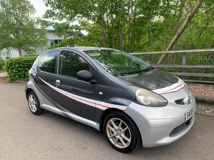 Toyota AYGO 1.0 VVT-i Platinum Euro 4 5dr