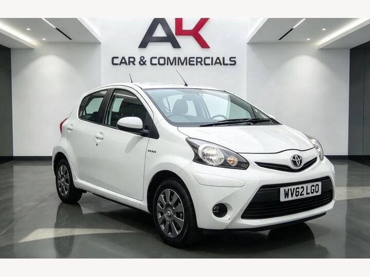 Toyota AYGO 1.0 VVT-i Ice Euro 5 5dr