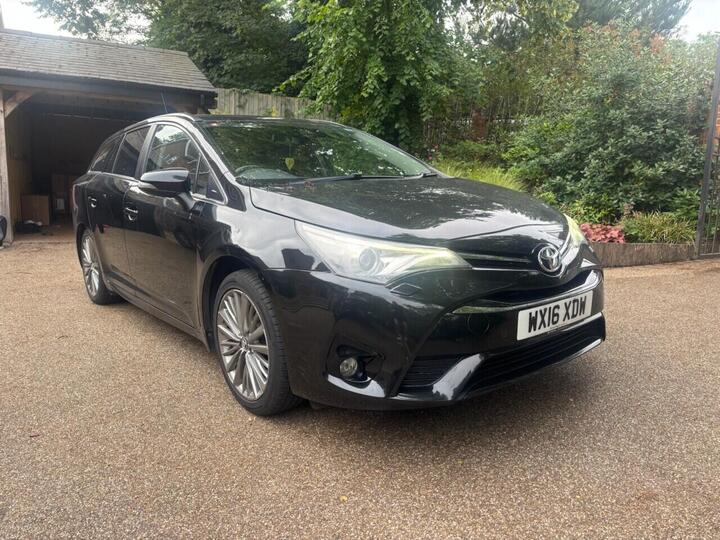 Toyota AVENSIS 2.0 D-4D Excel Touring Sports Euro 6 (s/s) 5dr