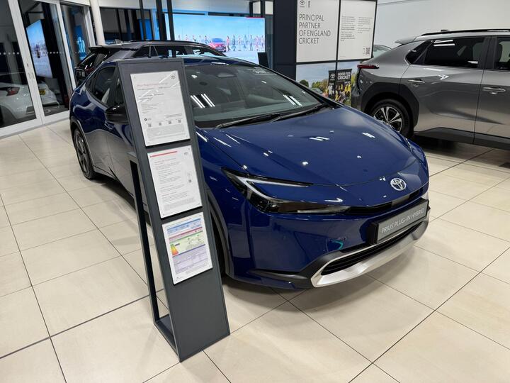 Toyota Prius 2.0 13.6kWh Design CVT Euro 6 (s/s) 5dr