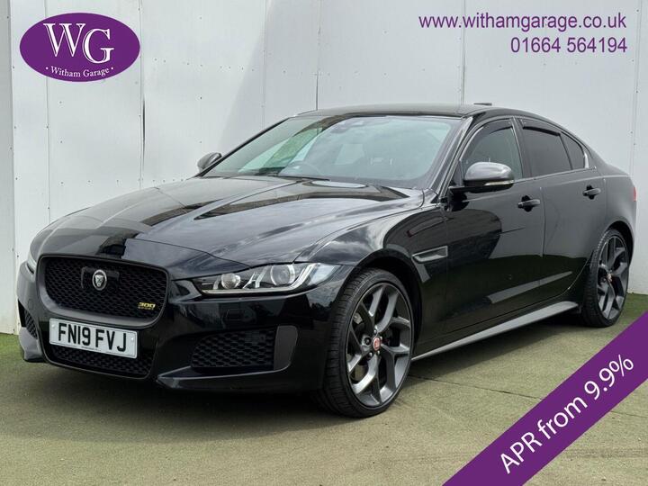 Jaguar XE 2.0i 300 Sport Auto AWD Euro 6 (s/s) 4dr