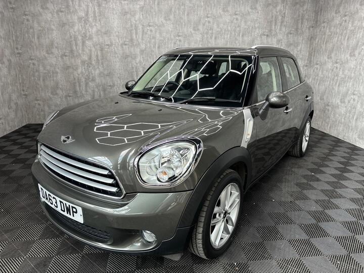 MINI Countryman 2.0 Cooper D Auto Euro 5 5dr MINI Countryman 2.0 Cooper D Auto Euro 5 5dr