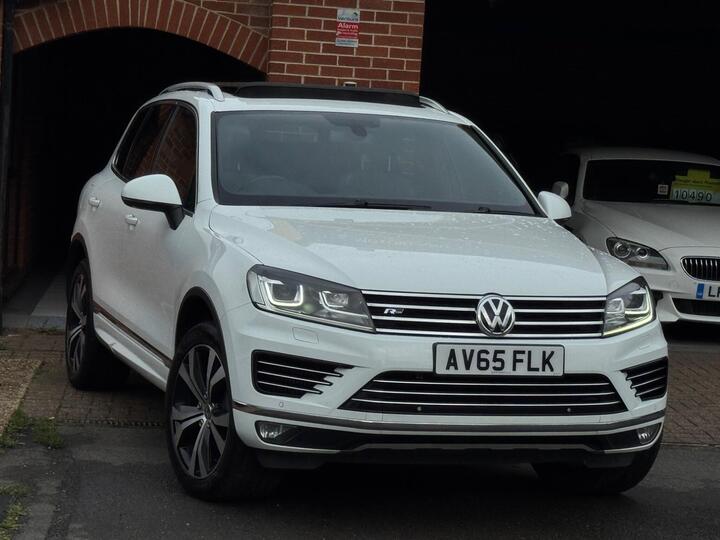 Volkswagen Touareg 3.0 TDI V6 BlueMotion Tech R-Line Tiptronic 4WD Euro 6 (s/s) 5dr