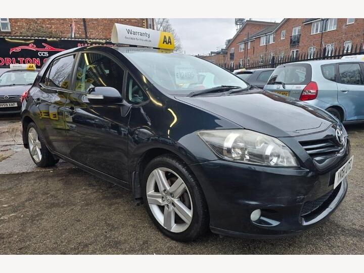 Toyota AURIS 1.6 V-Matic SR Euro 5 5dr Toyota AURIS 1.6 V-Matic SR Euro 5 5dr