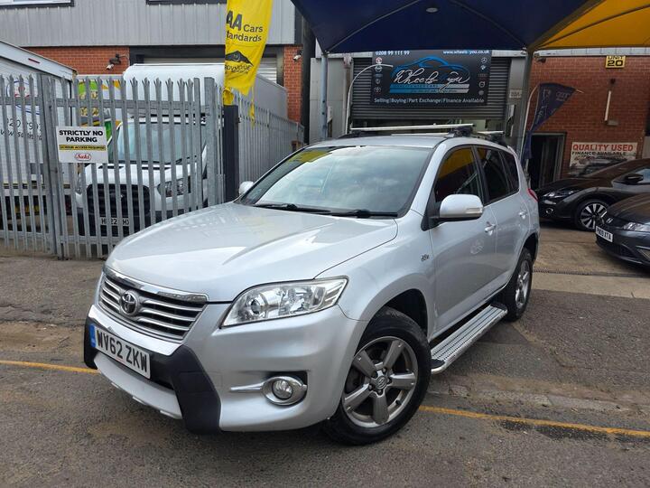 Toyota RAV4 2.2 D-CAT XT-R Auto 4WD Euro 5 5dr