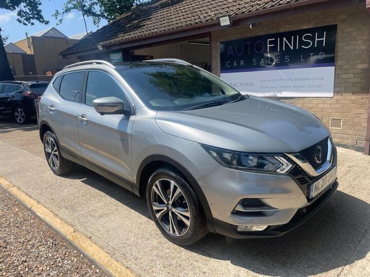 Nissan QASHQAI 1.3 DIG-T N-Connecta Euro 6 (s/s) 5dr