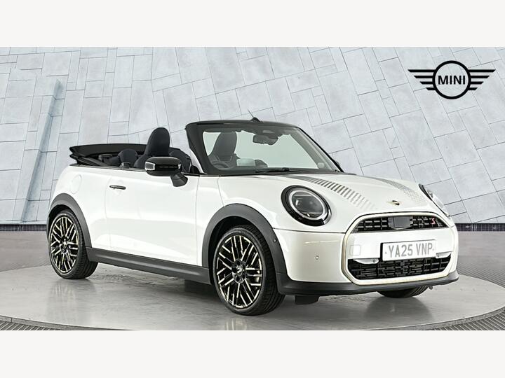 MINI Convertible 2.0S Exclusive Steptronic Euro 6 (s/s) 2dr MINI Convertible 2.0S Exclusive Steptronic Euro 6 (s/s) 2dr