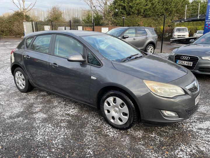 Vauxhall Astra 1.4 16v Exclusiv Euro 5 5dr Vauxhall Astra 1.4 16v Exclusiv Euro 5 5dr