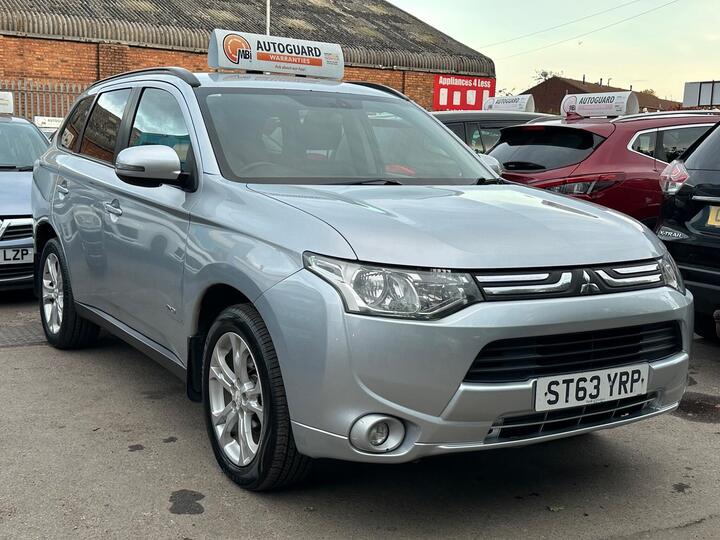 Mitsubishi Outlander 2.2 DI-D GX3 4WD Euro 5 (s/s) 5dr Mitsubishi Outlander 2.2 DI-D GX3 4WD Euro 5 (s/s) 5dr