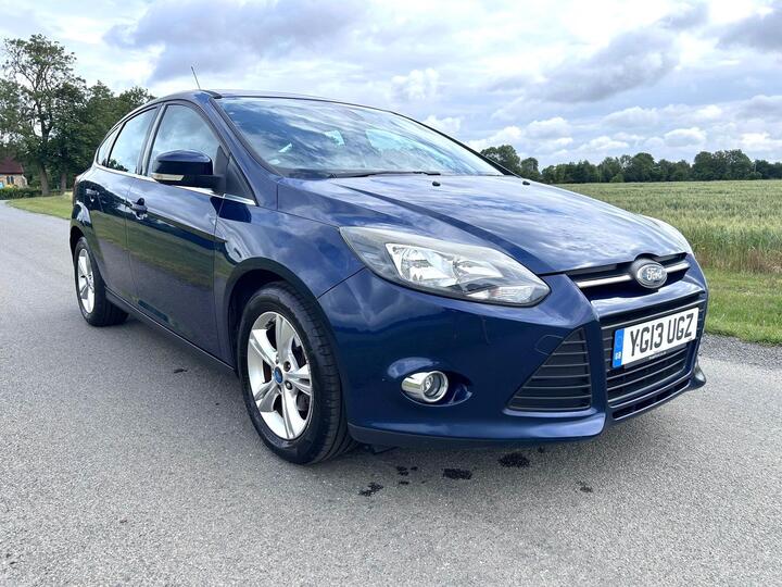 Ford Focus 1.0T EcoBoost Zetec Euro 5 (s/s) 5dr