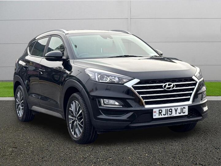 Hyundai TUCSON 1.6 GDi Premium Euro 6 (s/s) 5dr Hyundai TUCSON 1.6 GDi Premium Euro 6 (s/s) 5dr