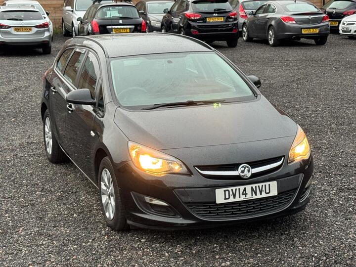Vauxhall Astra 1.6 16V Design Sports Tourer Euro 5 5dr