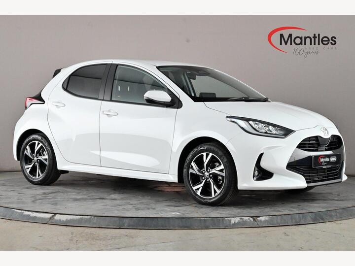 Toyota Yaris 1.5 VVT-h Design E-CVT Euro 6 (s/s) 5dr