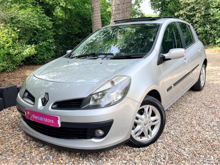 Renault Clio 1.2 TCe 16v Dynamique 5dr