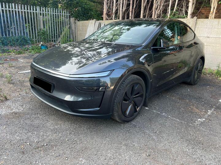 Tesla Model Y 84.7kWh (Dual Motor) Long Range Auto 4WDE 5dr