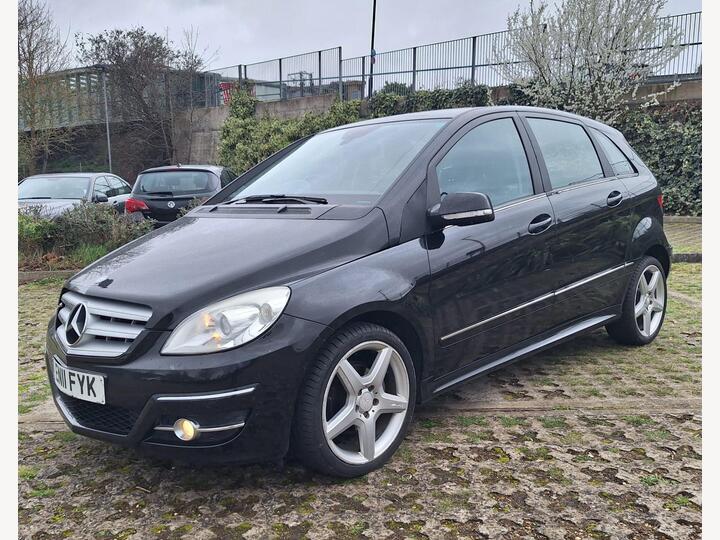 Mercedes-Benz B Class 1.7 B180 Sport CVT 5dr