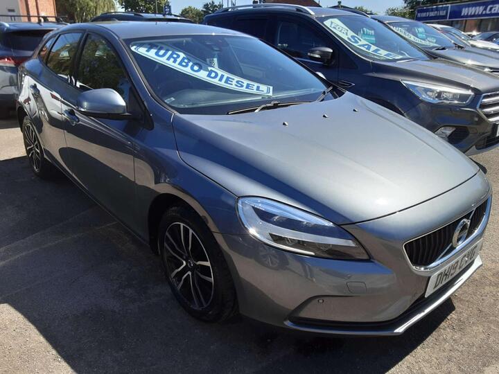 Volvo V40 2.0 D2 Momentum Edition Euro 6 (s/s) 5dr
