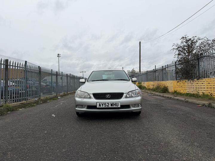 Lexus IS 2.0 200 SportCross 5dr