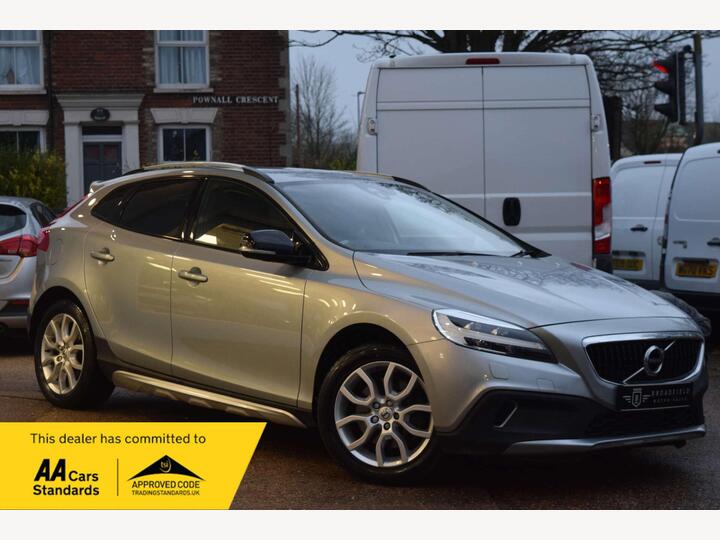 Volvo V40 2.0 D3 Pro Euro 6 (s/s) 5dr