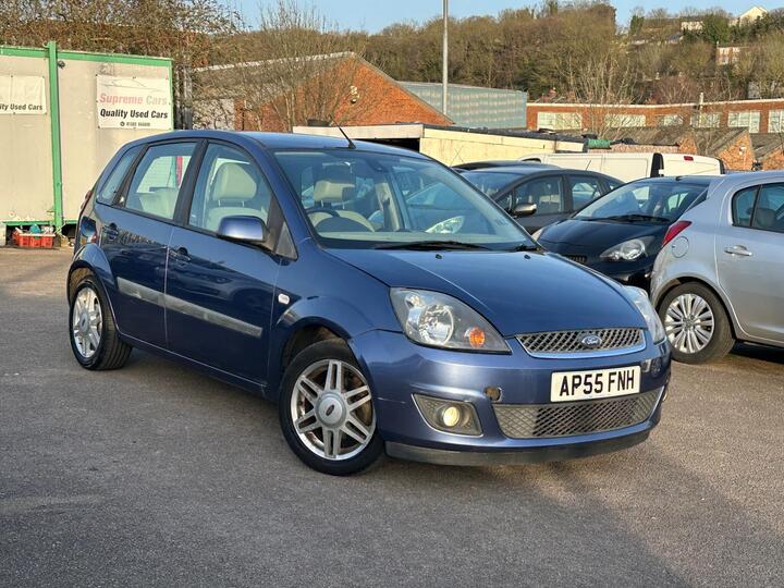 Ford Fiesta 1.4 Ghia 5dr