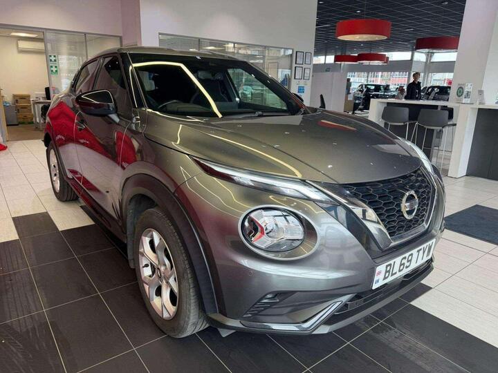 Nissan JUKE 1.0 DIG-T N-Connecta Euro 6 (s/s) 5dr