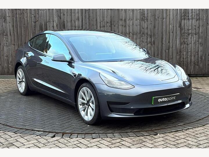 Tesla Model 3 Standard Range Plus Auto RWD 4dr