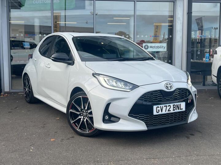 Toyota Yaris 1.5 VVT-h GR SPORT E-CVT Euro 6 (s/s) 5dr