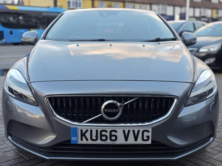 Volvo V40 2.0 D3 Momentum Auto Euro 6 (s/s) 5dr