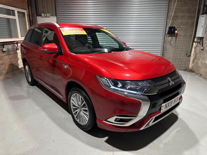 Mitsubishi Outlander 2.4h TwinMotor 13.8kWh 4h CVT 4WD Euro 6 (s/s) 5dr
