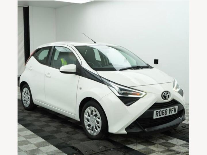 Toyota AYGO 1.0 VVT-i X-play Euro 6 5dr