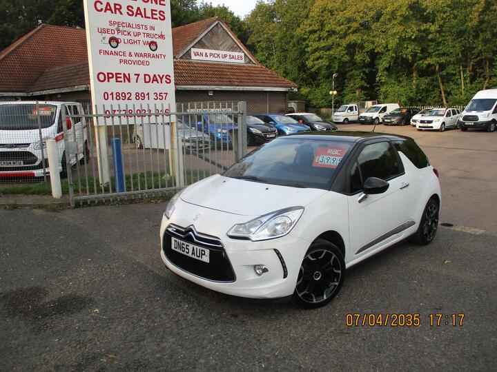DS AUTOMOBILES DS 3 1.2 PureTech DStyle Euro 6 3dr DS AUTOMOBILES DS 3 1.2 PureTech DStyle Euro 6 3dr