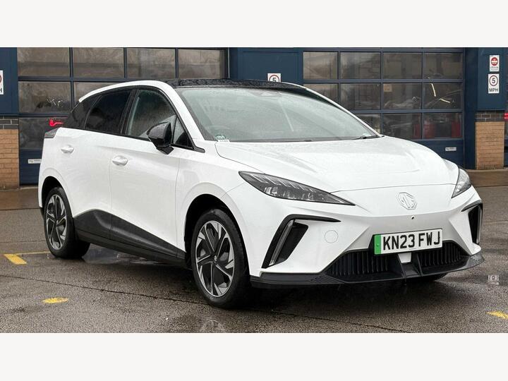 MG MG4 HATCHBACK 64kWh Trophy Long Range Auto 5dr