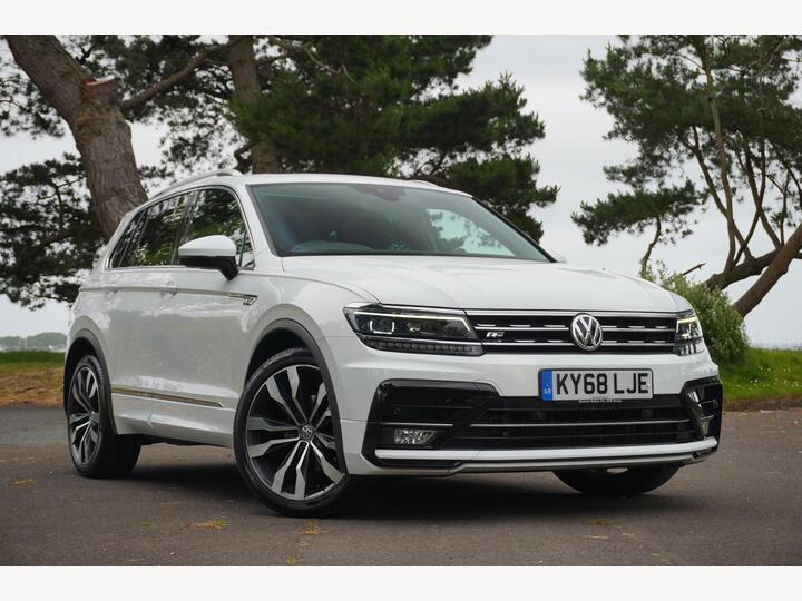 Volkswagen TIGUAN 2.0 TDI R-Line DSG 4Motion Euro 6 (s/s) 5dr Volkswagen TIGUAN 2.0 TDI R-Line DSG 4Motion Euro 6 (s/s) 5dr