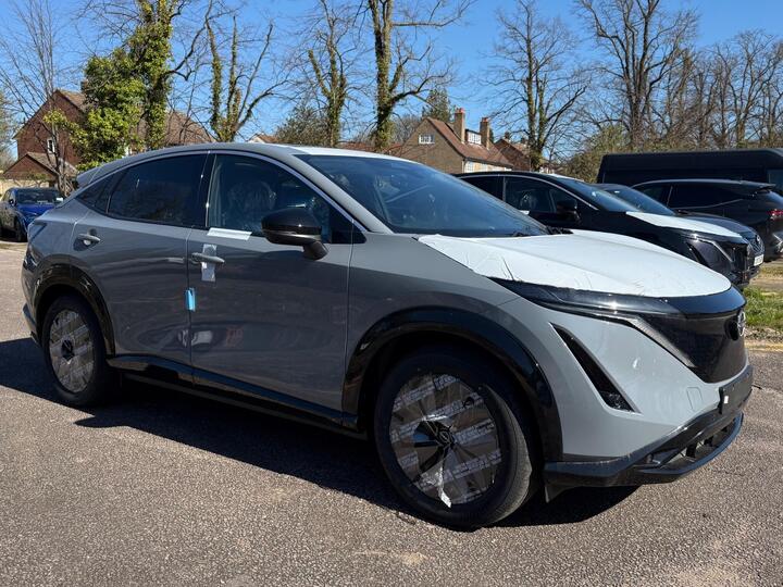 Nissan ARIYA 63kWh Advance Auto 5dr 7.4kW Charger