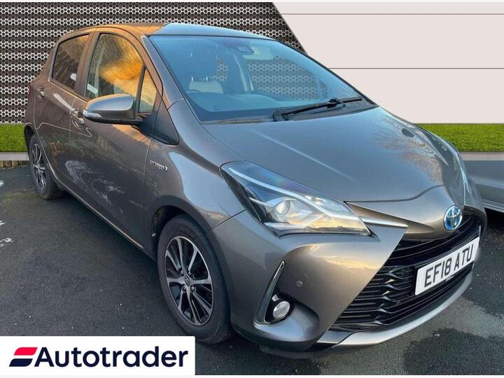 Toyota YARIS 1.5 VVT-h Icon Tech E-CVT Euro 6 (s/s) 5dr