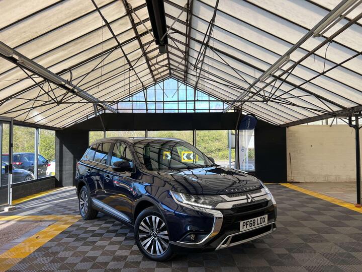 Mitsubishi OUTLANDER 2.0 MIVEC 4 CVT 4WD Euro 6 (s/s) 5dr