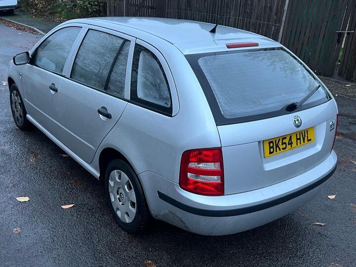 Skoda Fabia 1.2 HTP 12V Classic 5dr Skoda Fabia 1.2 HTP 12V Classic 5dr