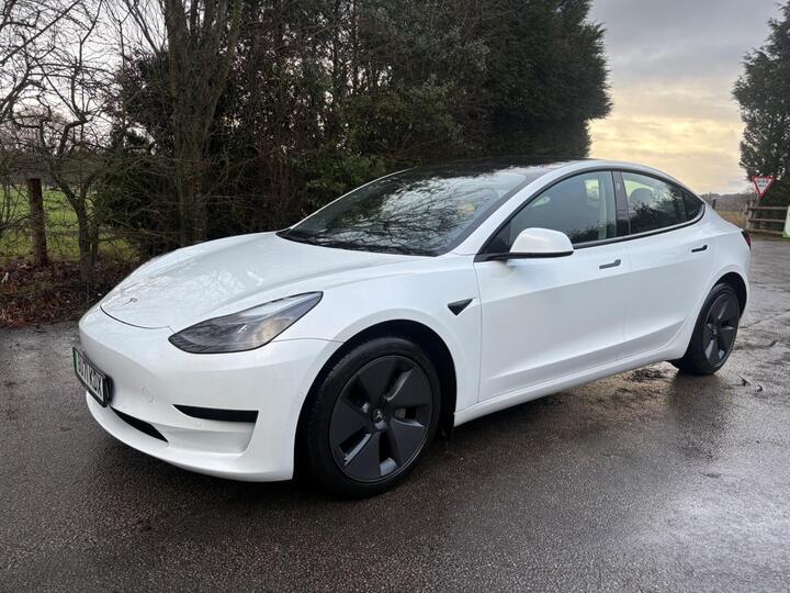 Tesla Model 3 Standard Range Plus Auto RWD 4dr