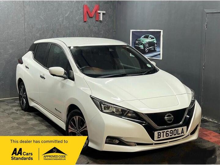 Nissan Leaf 40kWh Acenta Auto 5dr Nissan Leaf 40kWh Acenta Auto 5dr