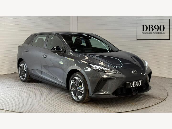MG MG4 64kWh SE Long Range Auto 5dr